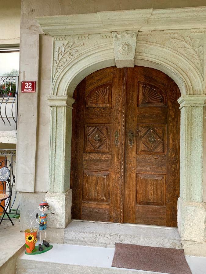 Status Apartments Μπλεντ Εξωτερικό φωτογραφία